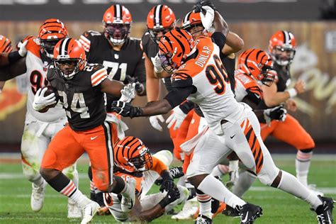 Dec 10, 2022 · The Cincinnati Bengals haven't won a game against the Cleveland Browns since Dec. 29 of 2019, but they'll be looking to end the drought on Sunday. Cincinnati and Cleveland will face off in an AFC ... 